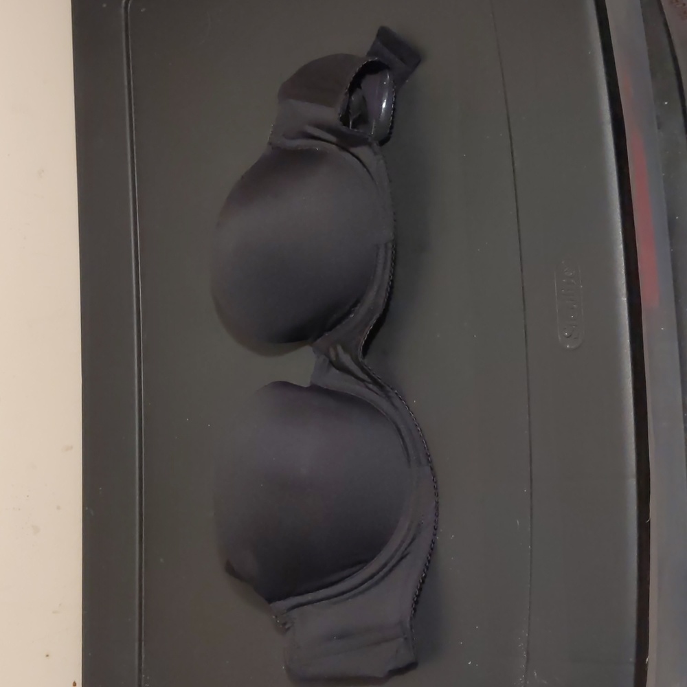 Black Strapless Convertible Lily of France Push Up Bra